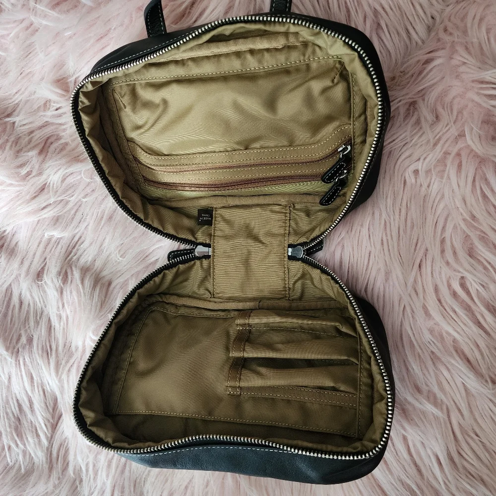 Coach travel toiletry bag black leather tan silver hardware Vintage